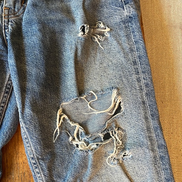 H&M Ripped Jeans - Picture 4 of 8